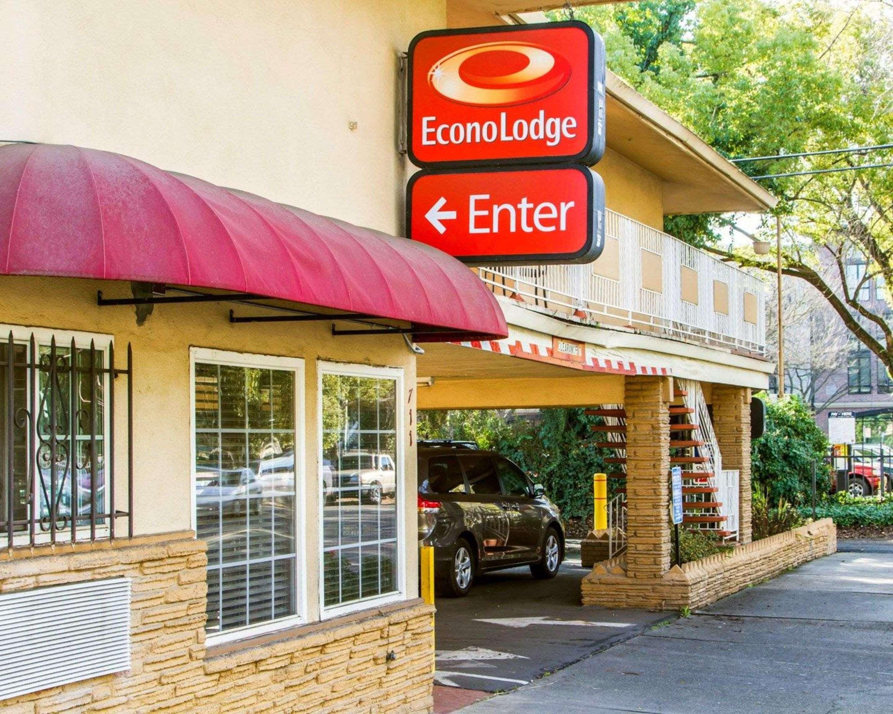 Econo Convention Center Lodge