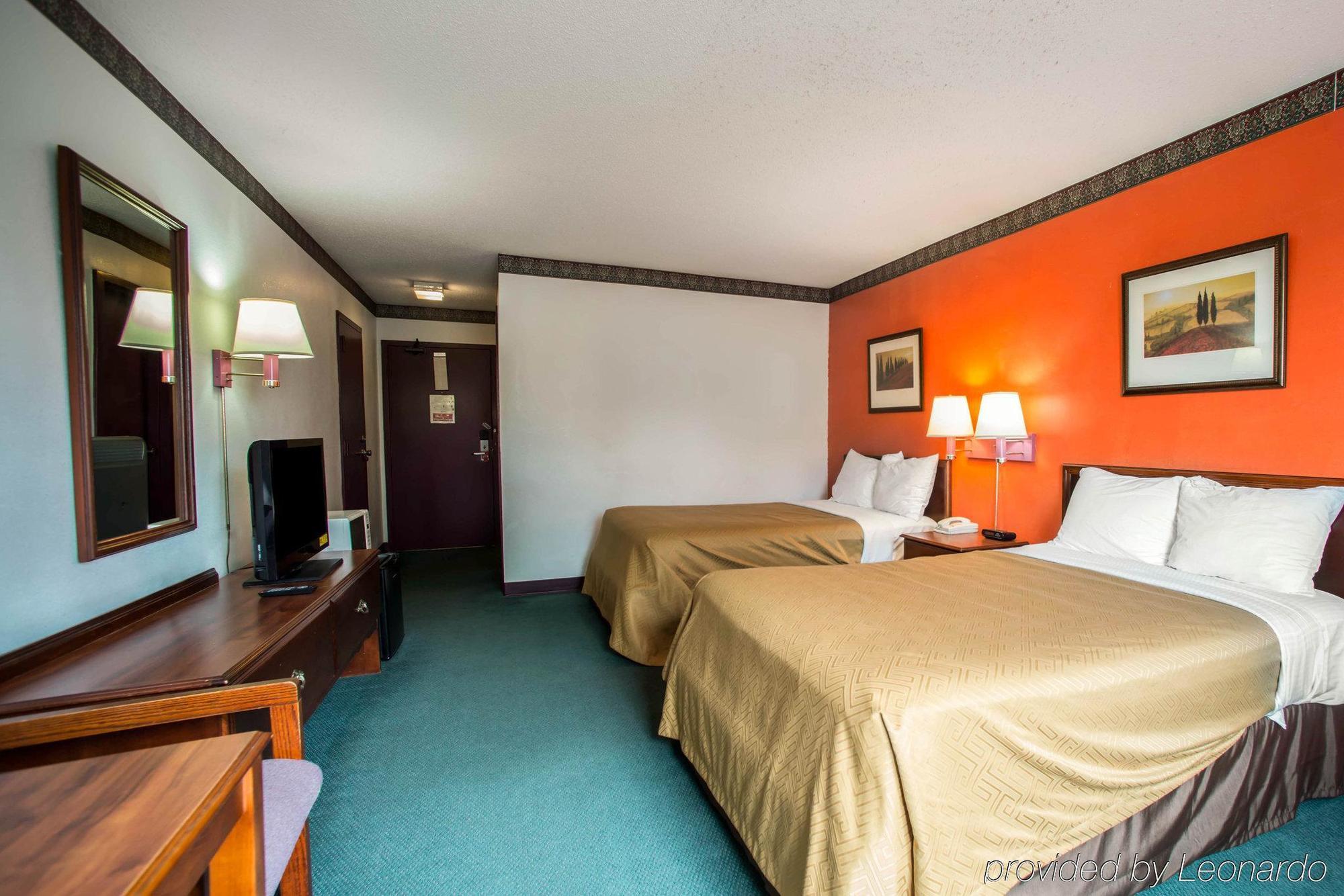 Econo Convention Center Lodge *
