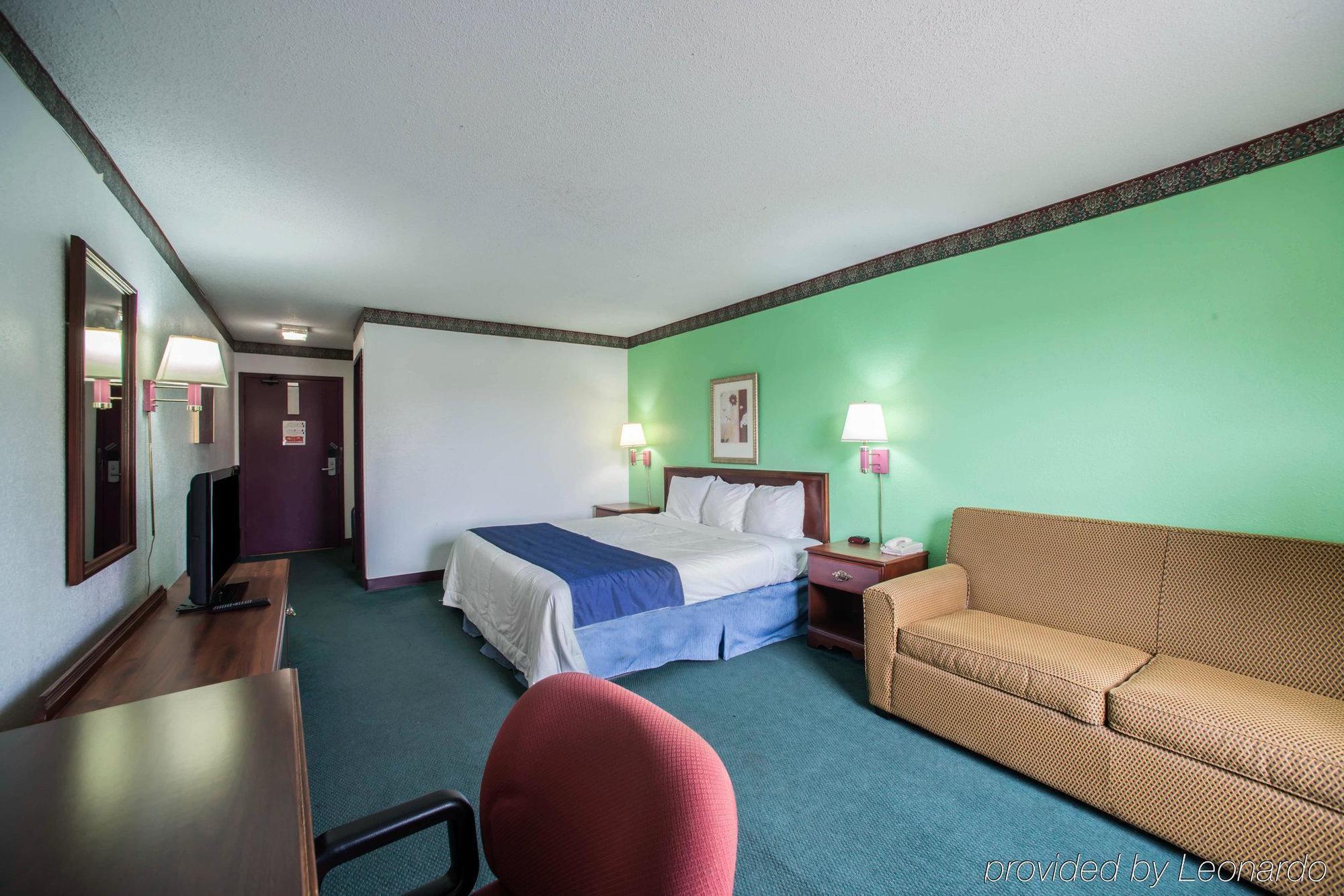 Econo Convention Center