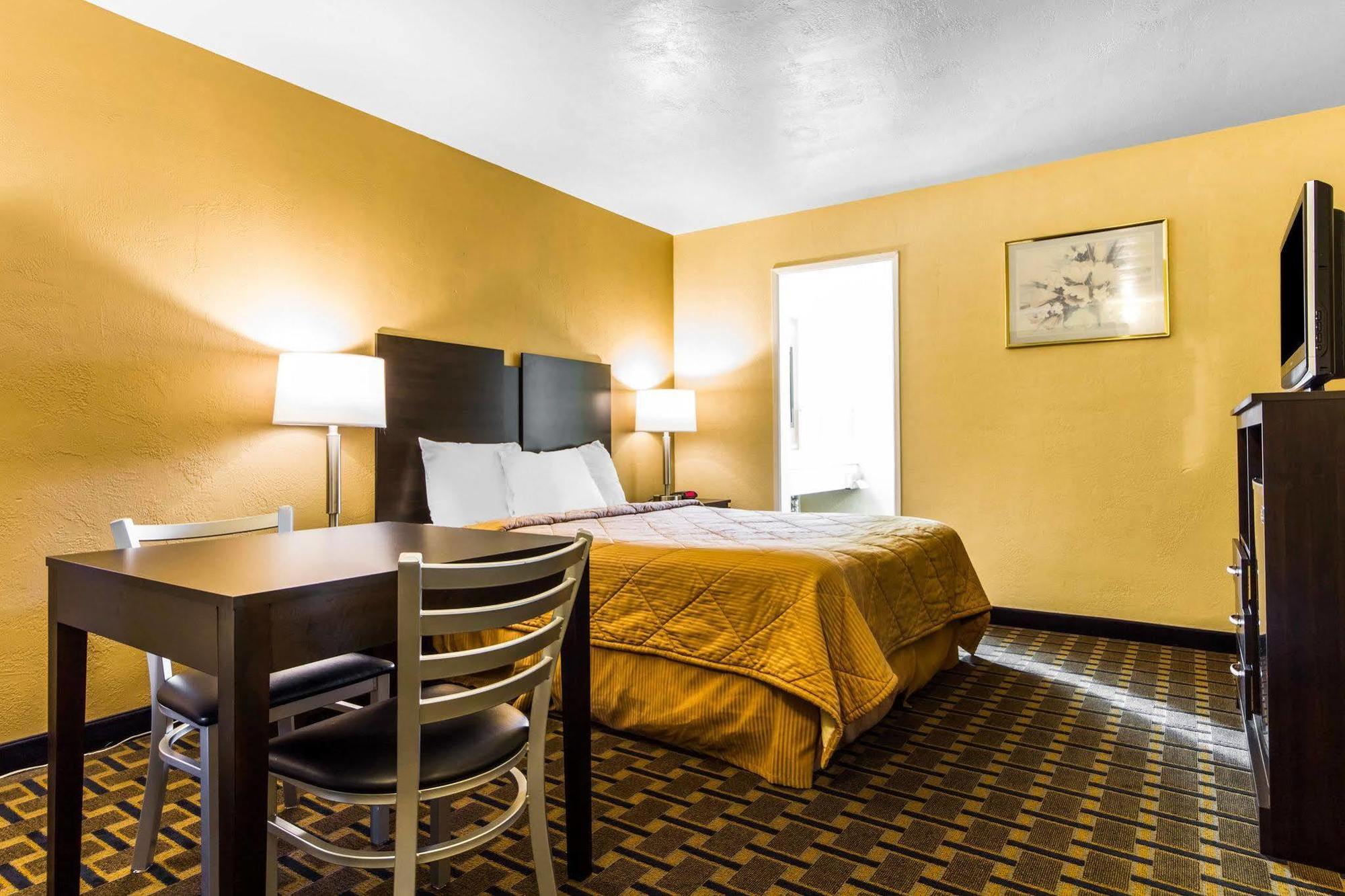 Econo Convention Center * Sacramento
